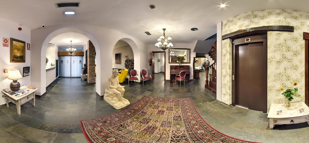 Hotel Alda Via ليون المظهر الخارجي الصورة